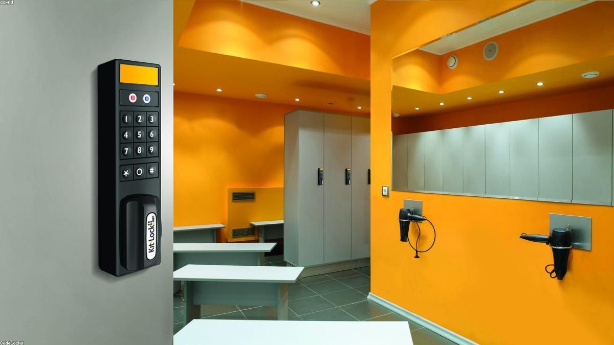 Nicho de Banheiro com Fita de LED e Borda em Meia-Esquadria: Medidas Perfeitas para Shampoos e Sabonetes